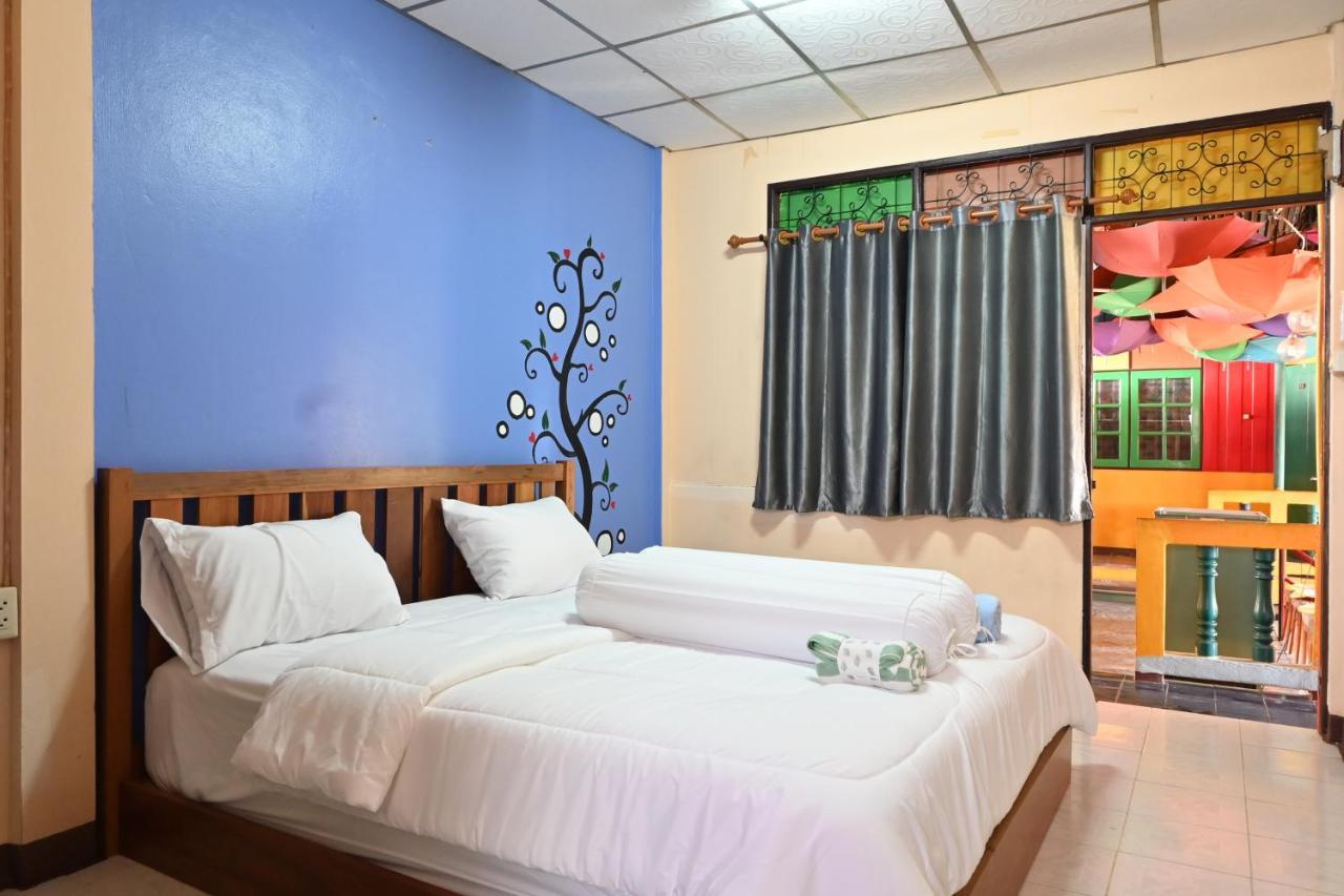 Maria Guesthouse Ayutthaya Bagian luar foto