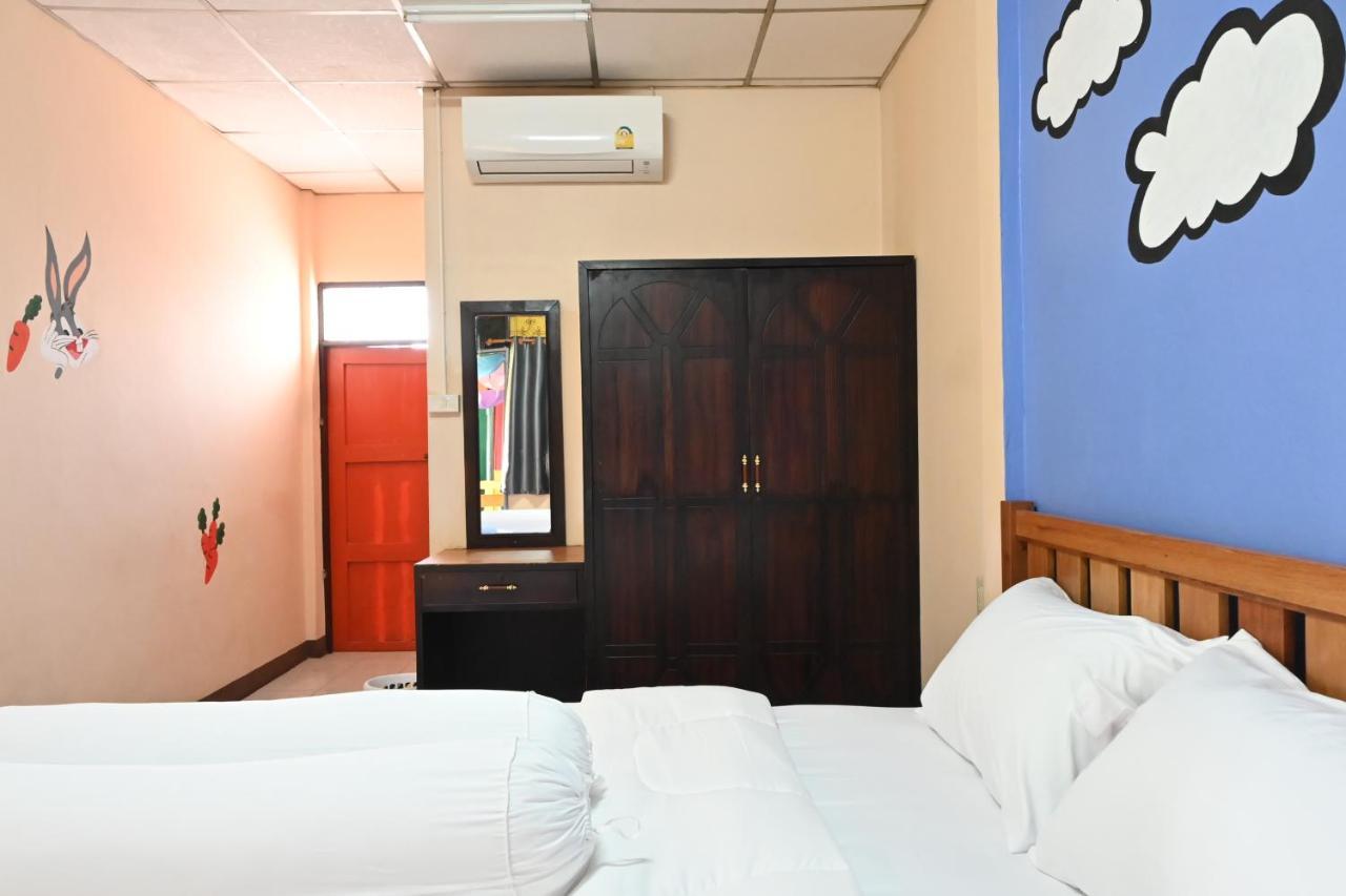 Maria Guesthouse Ayutthaya Bagian luar foto
